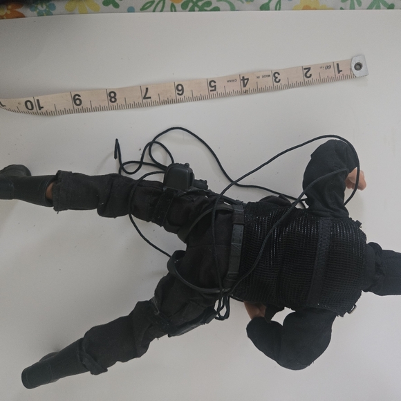 SWAT ACTION FIGURE - Picture 4 of 8